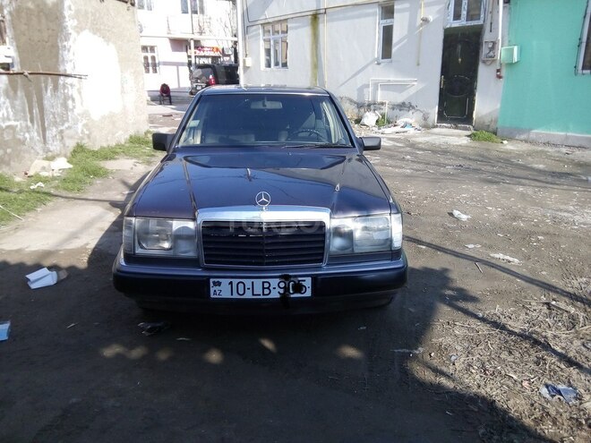 Mercedes  1992, 23,123 km - 2.0 л - Bakı