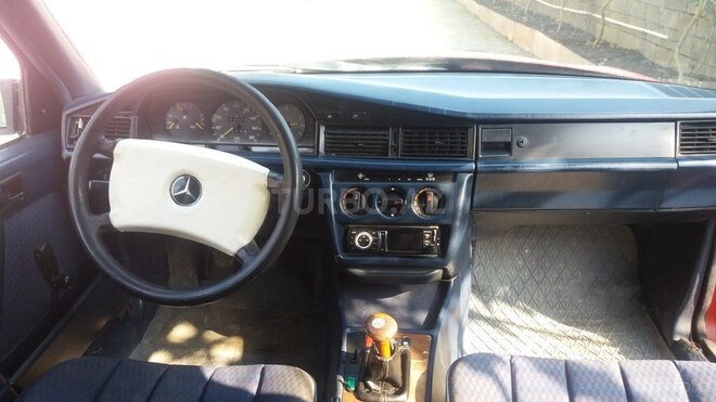 Mercedes 190 1992, 280,039 km - 2.0 l - Astara