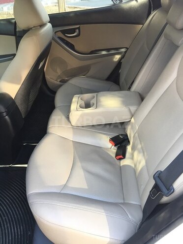Hyundai Elantra 2015, 53,000 km - 1.8 л - Bakı