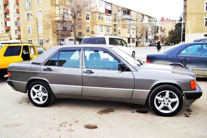 Mercedes 190 1989, 325,000 km - 2.0 l - Bakı