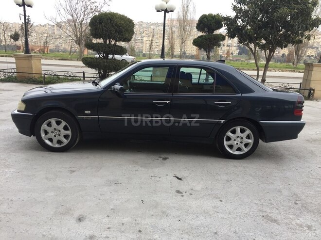 Mercedes C 220 1998, 250,000 km - 2.2 l - Bakı