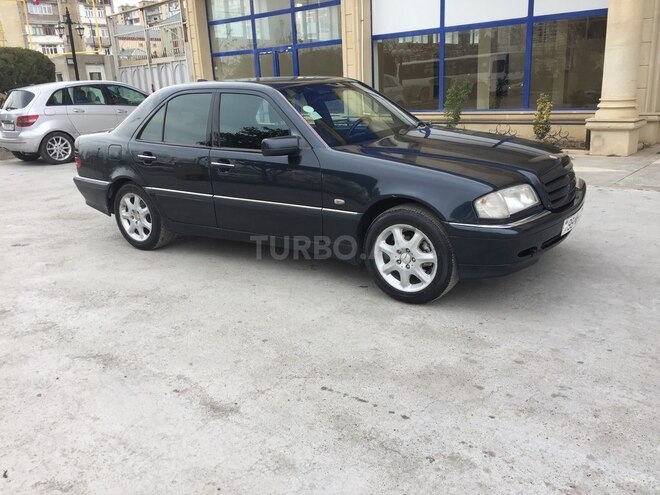 Mercedes C 220 1998, 250,000 km - 2.2 l - Bakı