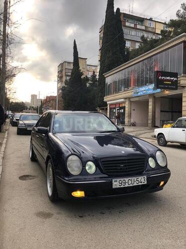 Mercedes E 220 1999, 450,000 km - 2.2 l - Bakı