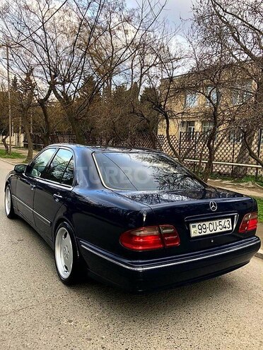 Mercedes E 220 1999, 450,000 km - 2.2 l - Bakı