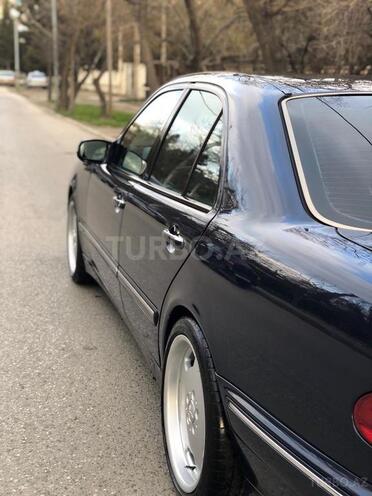 Mercedes E 220 1999, 450,000 km - 2.2 l - Bakı