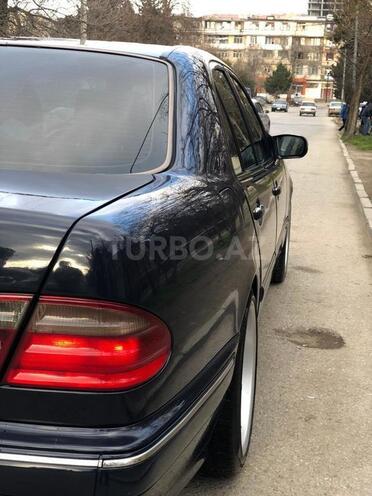 Mercedes E 220 1999, 450,000 km - 2.2 l - Bakı
