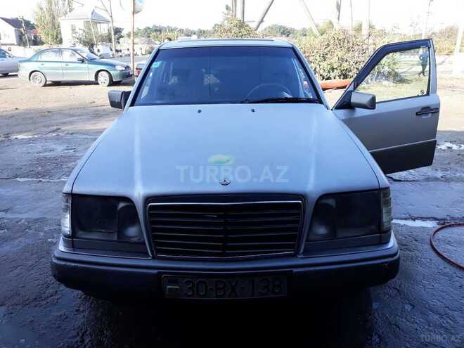 Mercedes E 250 1993, 345,101 km - 2.5 l - Bakı