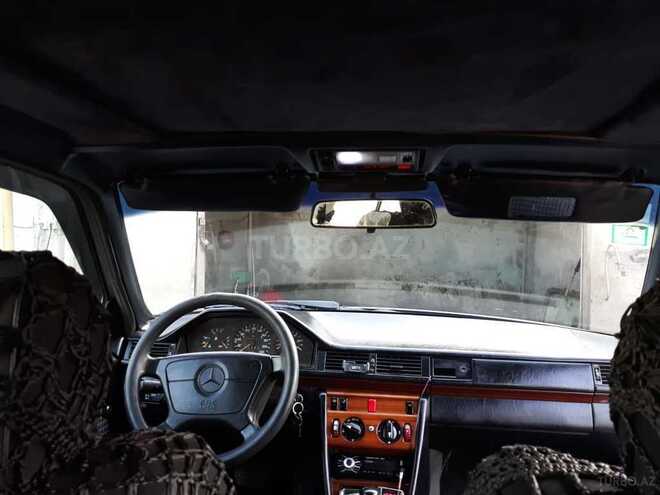 Mercedes E 250 1993, 345,101 km - 2.5 l - Bakı