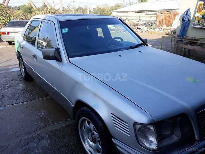 Mercedes E 250 1993, 345,101 km - 2.5 l - Bakı