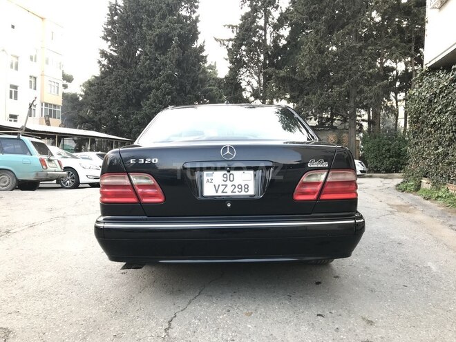 Mercedes E 320 2001, 350,000 km - 3.2 l - Bakı