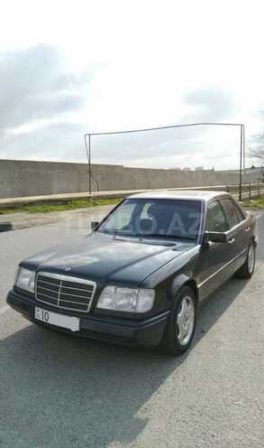 Mercedes E 220 1995, 200,000 km - 2.2 l - Bakı