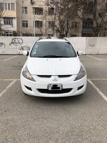 Mitsubishi Grandis 2007, 96,000 km - 2.4 л - Bakı