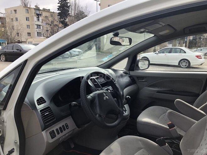Mitsubishi Grandis 2007, 96,000 km - 2.4 л - Bakı