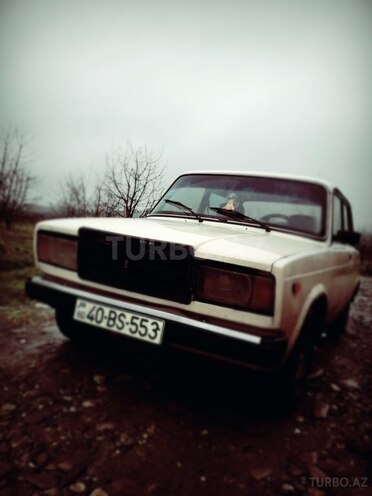 LADA (VAZ) 2107 1983, 142,000 km - 1.5 l - Quba