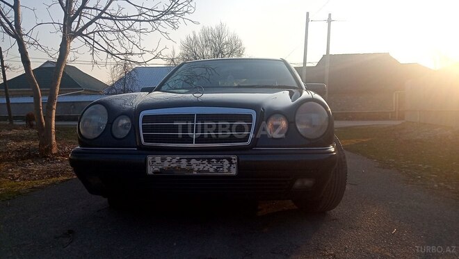 Mercedes E 280 1998, 348,571 km - 2.8 l - İsmayıllı