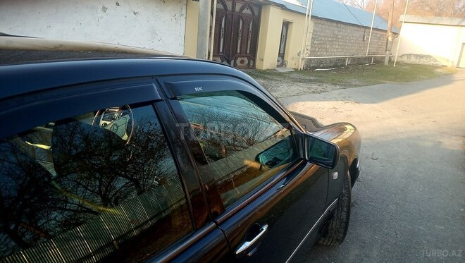 Mercedes E 280 1998, 348,571 km - 2.8 l - İsmayıllı