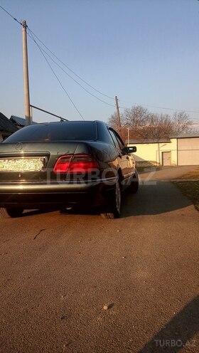 Mercedes E 280 1998, 348,571 km - 2.8 l - İsmayıllı