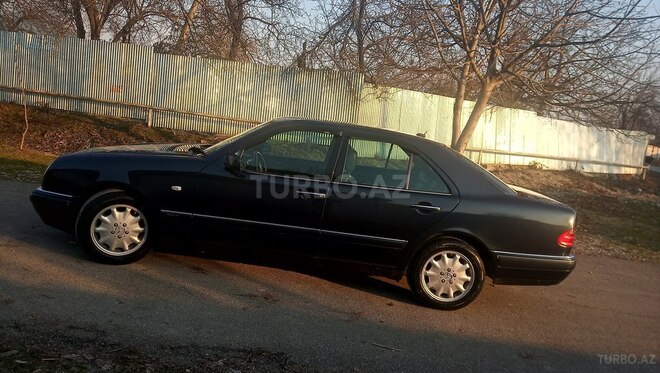 Mercedes E 280 1998, 348,571 km - 2.8 l - İsmayıllı