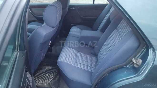 Mercedes E 280 1995, 350,000 km - 2.8 l - Masallı
