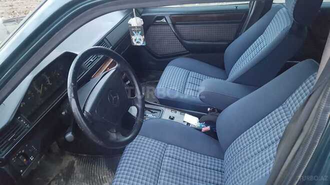Mercedes E 280 1995, 350,000 km - 2.8 l - Masallı