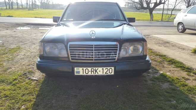 Mercedes E 280 1995, 350,000 km - 2.8 l - Masallı