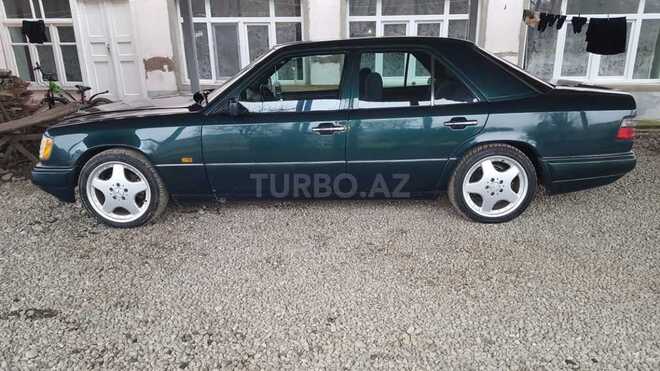 Mercedes E 280 1995, 350,000 km - 2.8 l - Masallı