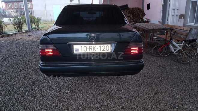 Mercedes E 280 1995, 350,000 km - 2.8 l - Masallı