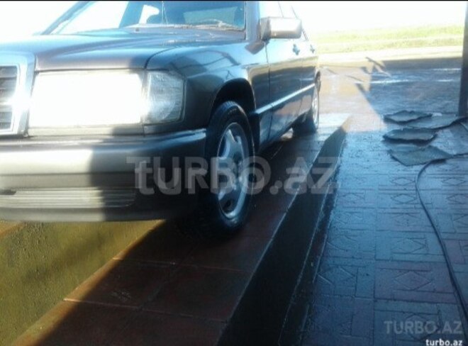Mercedes 190 1991, 420,000 km - 2.0 l - Masallı