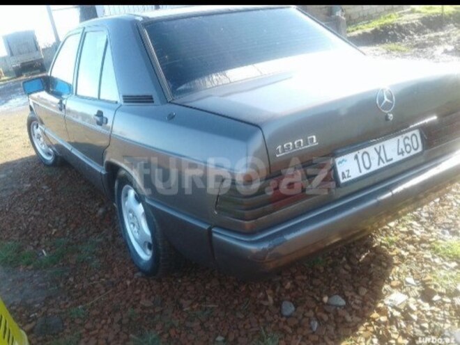 Mercedes 190 1991, 420,000 km - 2.0 l - Masallı