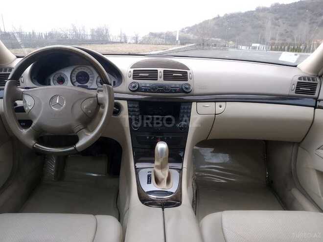 Mercedes E 240 2004, 252,000 km - 2.6 l - Şəki
