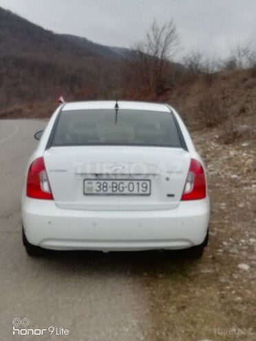 Hyundai Accent 2006, 220,000 km - 1.6 л - Qusar