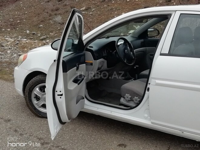 Hyundai Accent 2006, 220,000 km - 1.6 л - Qusar