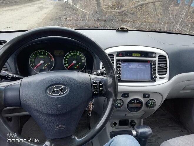 Hyundai Accent 2006, 220,000 km - 1.6 л - Qusar