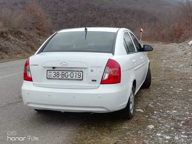 Hyundai Accent 2006, 220,000 km - 1.6 л - Qusar