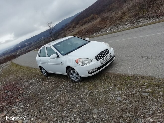 Hyundai Accent 2006, 220,000 km - 1.6 л - Qusar