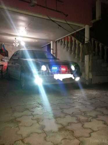 Mercedes E 280 1999, 450,000 km - 2.8 l - Şamaxı