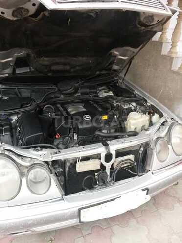 Mercedes E 280 1999, 450,000 km - 2.8 l - Şamaxı
