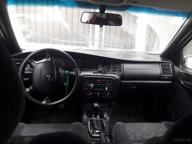 Opel Vectra 1998, 282,000 km - 1.6 l - Bakı