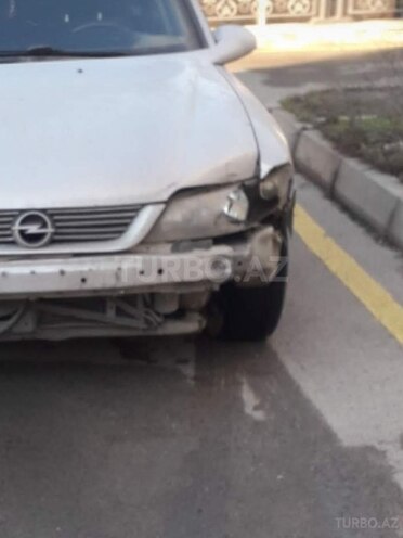 Opel Vectra 1998, 282,000 km - 1.6 l - Bakı