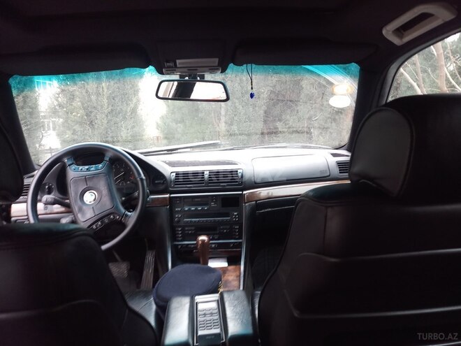 BMW 740 1995, 255,000 km - 4.0 l - Bakı