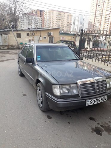Mercedes E 280 1993, 275,000 km - 2.8 л - Bakı