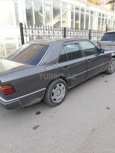 Mercedes E 280 1993, 275,000 km - 2.8 л - Bakı