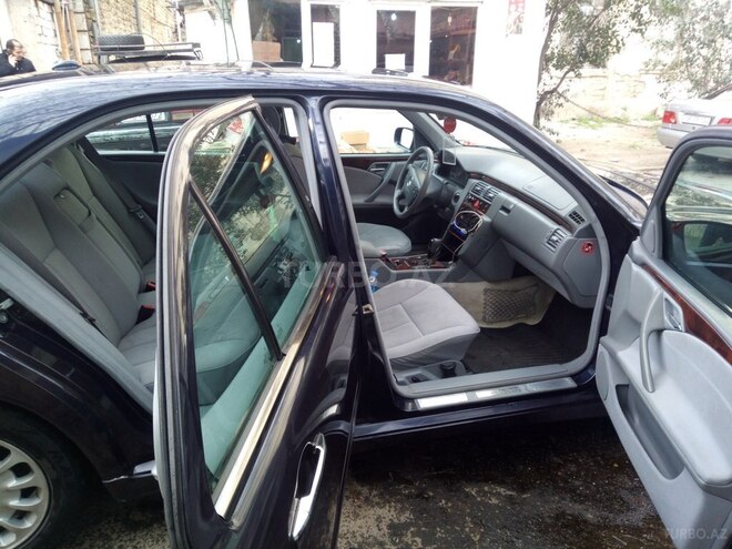 Mercedes E 280 2000, 330,063 km - 2.8 l - Bakı