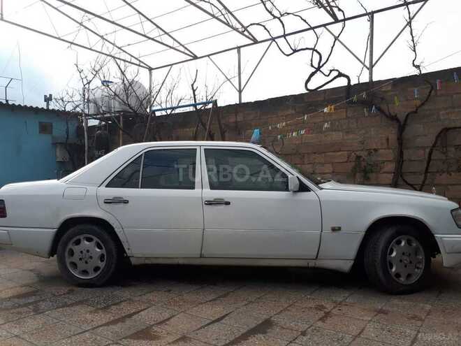 Mercedes E 200 1991, 200,000 km - 2.0 л - Bakı