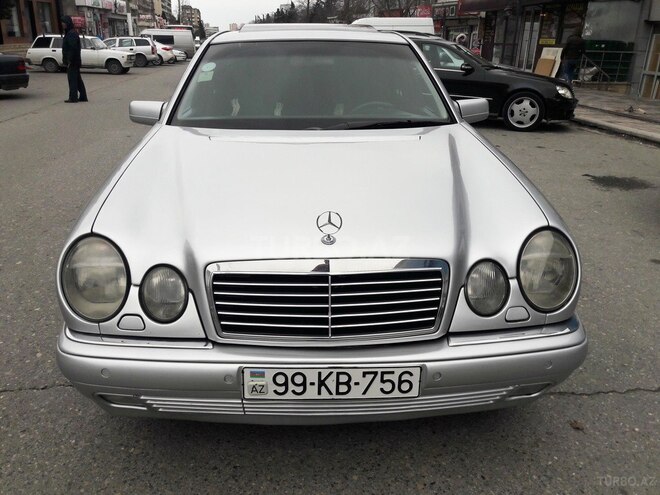 Mercedes E 240 1999, 281,000 km - 2.4 л - Bakı