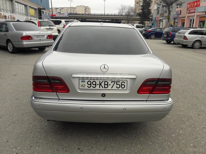 Mercedes E 240 1999, 281,000 km - 2.4 л - Bakı