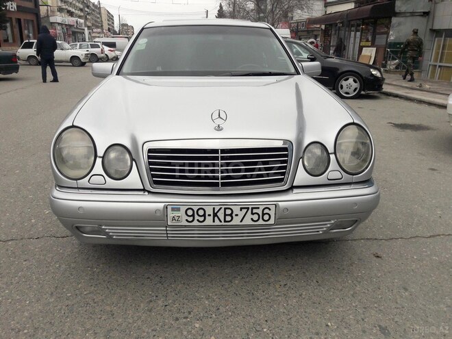 Mercedes E 240 1999, 281,000 km - 2.4 л - Bakı