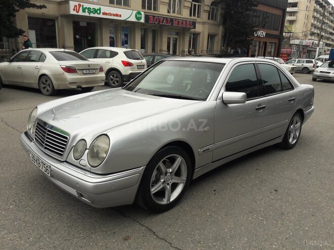 Mercedes E 240 1999, 281,000 km - 2.4 л - Bakı