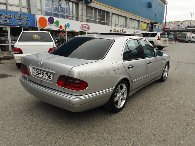 Mercedes E 240 1999, 281,000 km - 2.4 л - Bakı