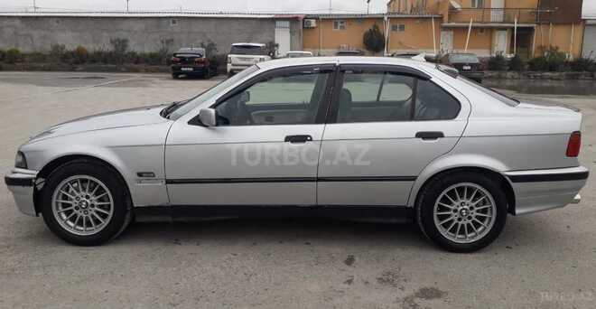 BMW 318 1991, 450,000 km - 1.8 l - Bakı